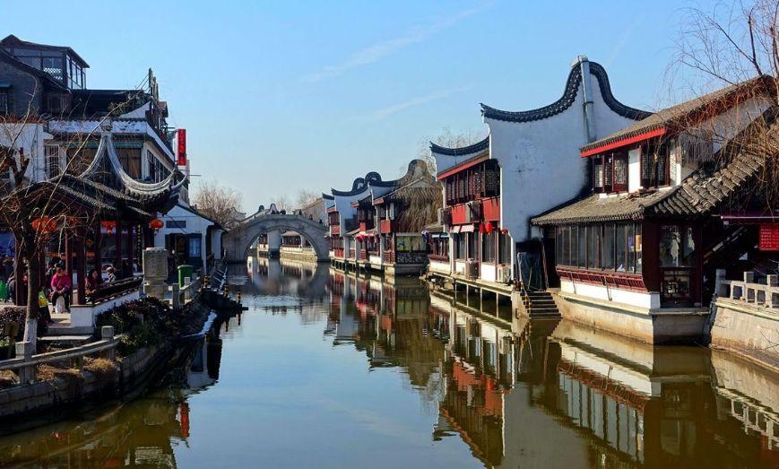 2023年全国不同城白领年终奖均值一览:过7千就是赢家、IT、汽车行业最牛